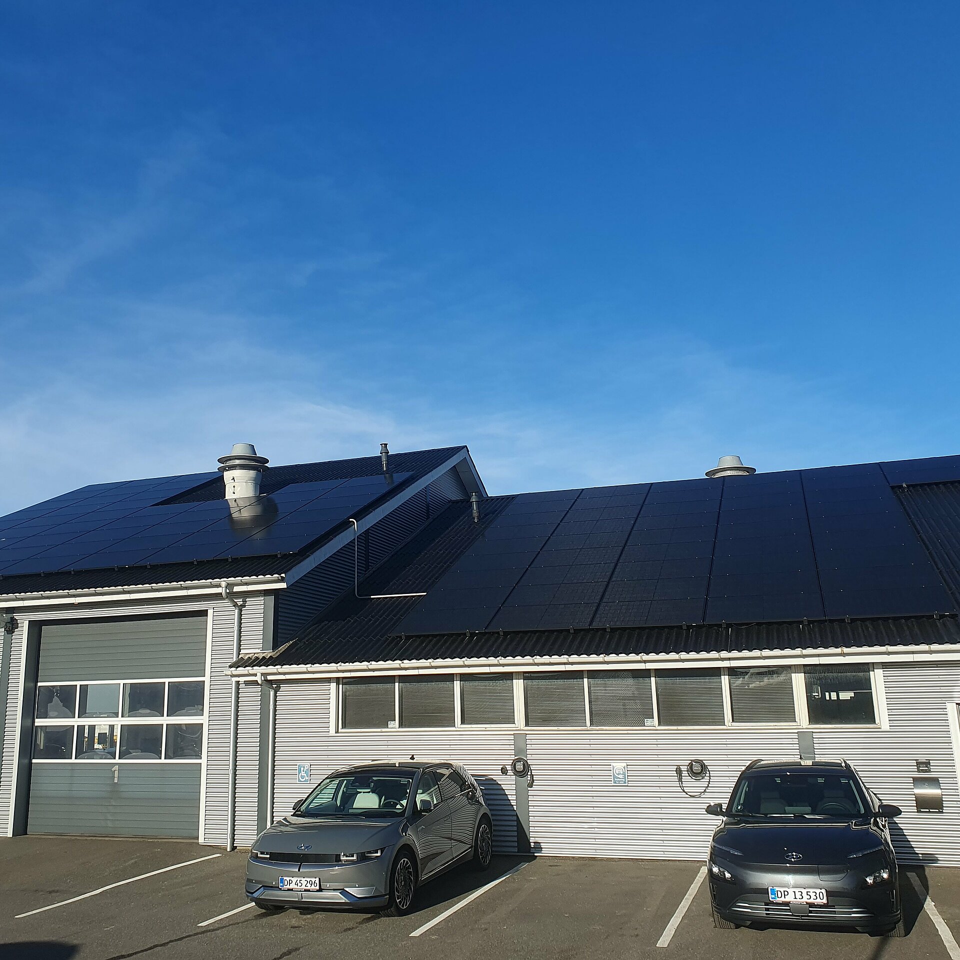 Sistema fotovoltaico Køge Danimarca – PV Modulo WST-400MGX