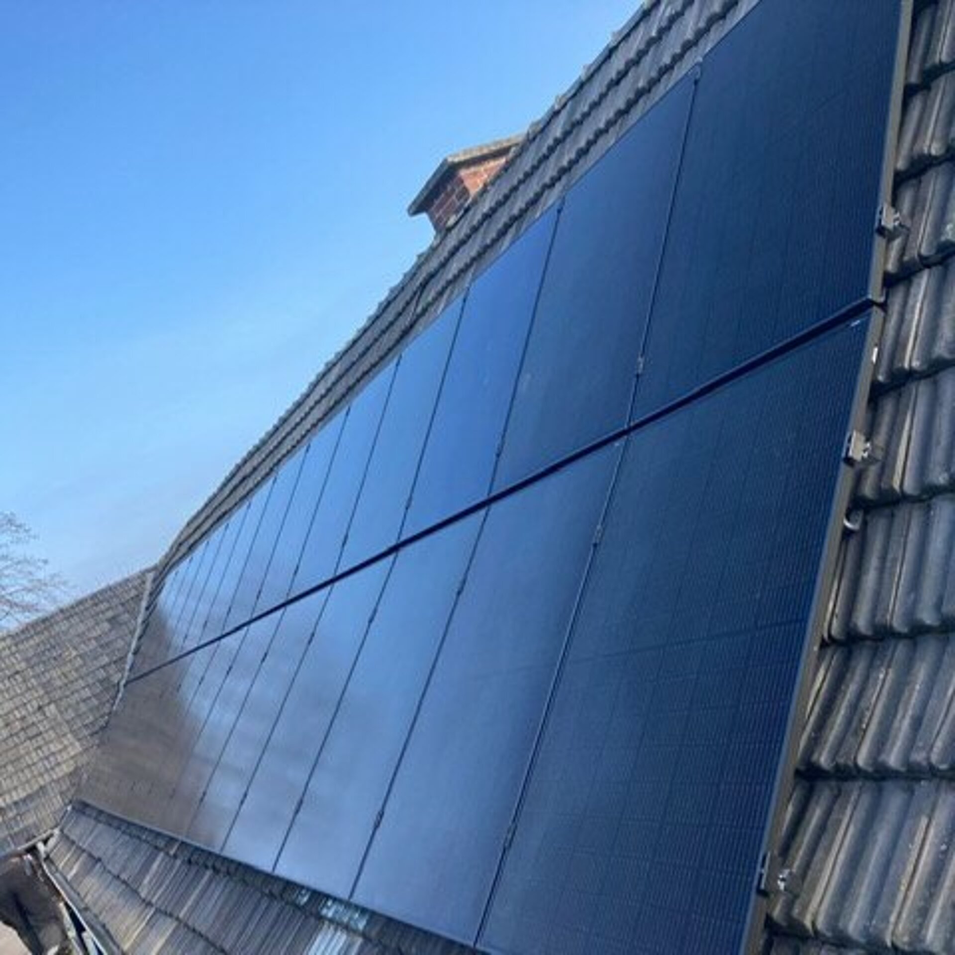 Sistema fotovoltaico Erkelenz Germania – PV Modulo WST-400MGX