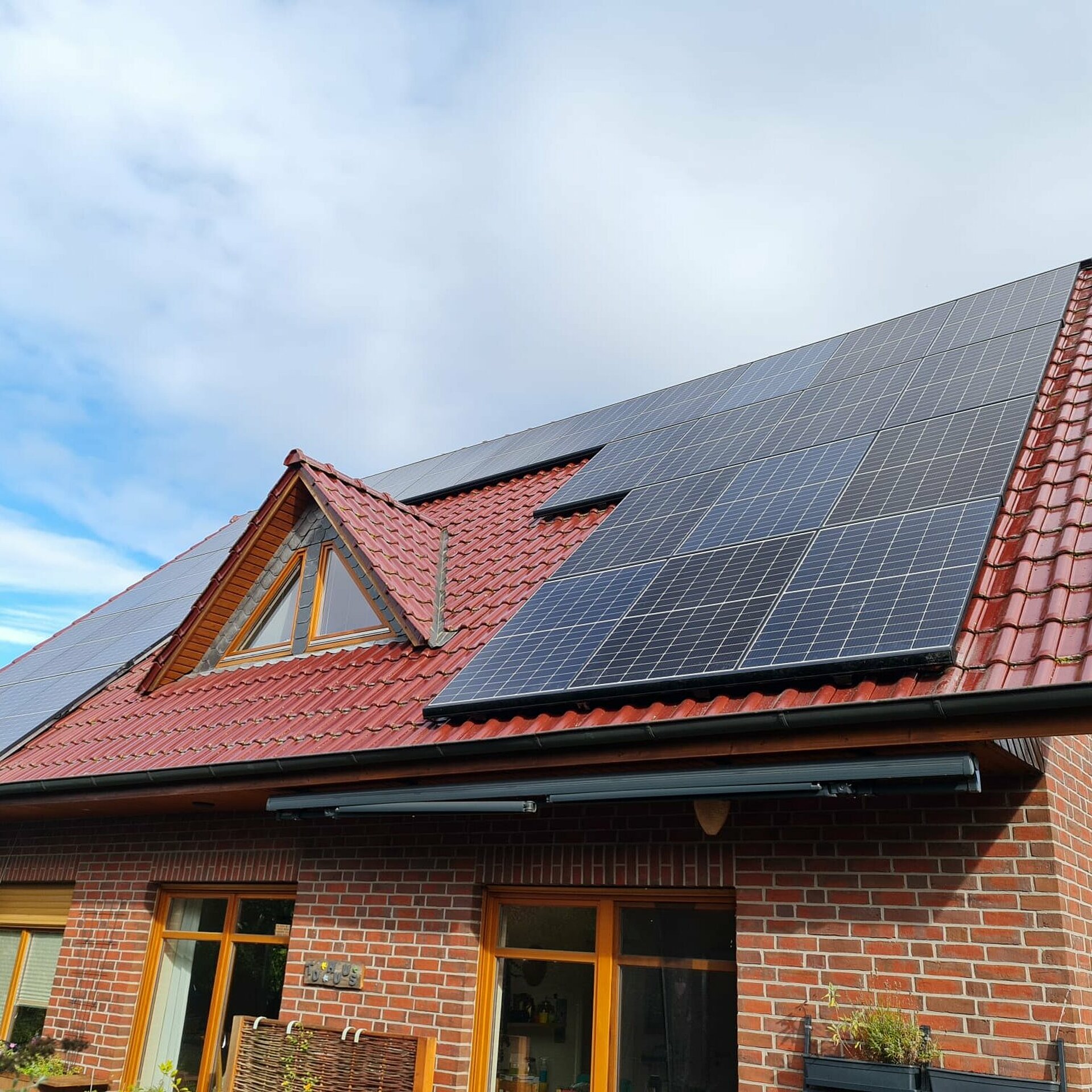 Sistema fotovoltaico Wardenburg Germania – PV Modulo WST-410MGX