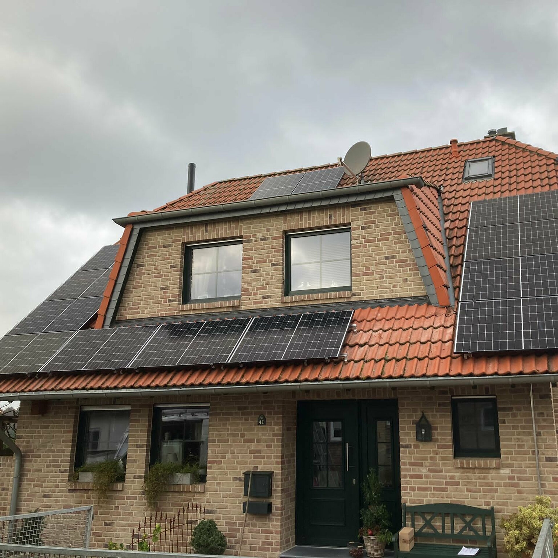 Sistema fotovoltaico Wassenberg Germania – PV Modulo WST-410MGX